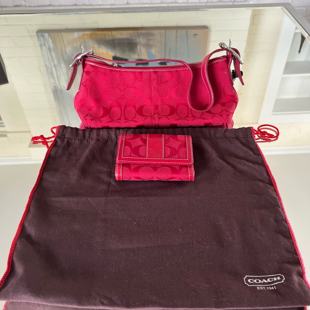 COACH purse and wallet with dust bag. BRAND NEW